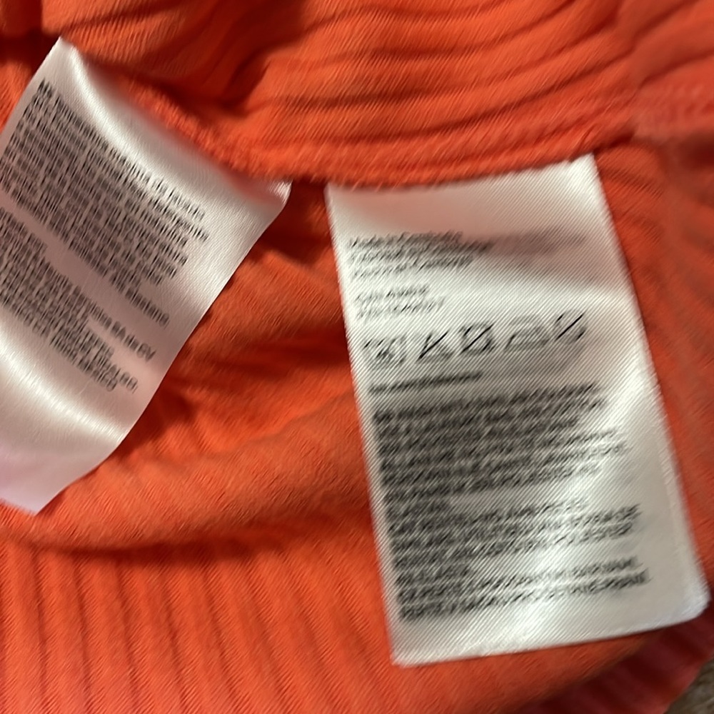 H&M Top - Picture 6 of 6